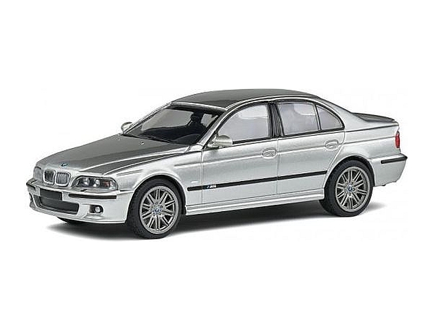 BMW M5 (e39) 2002, hopea